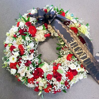 Smuteční věnec vypichovaný č. 24