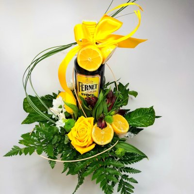 Arrangements mit Fernet Stock Citrus Flasche