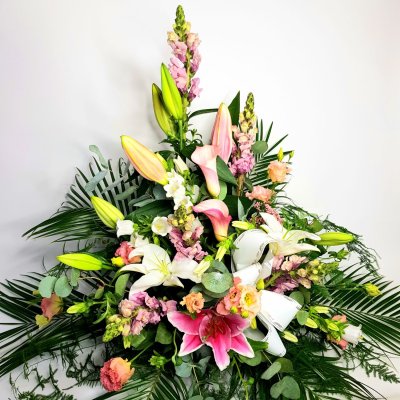 Smuteční kytice vypichovaná č. 4