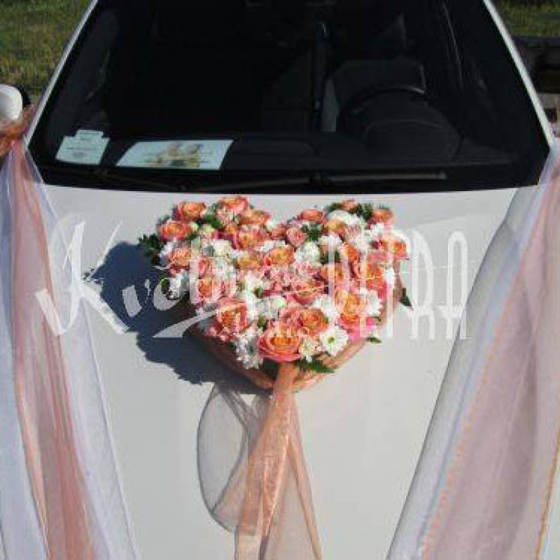Svatební aranžmá na auto srdce č. 155