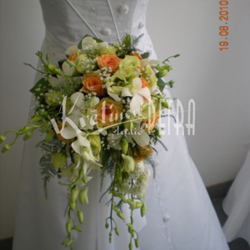 Svatební kytice převislá č. 380