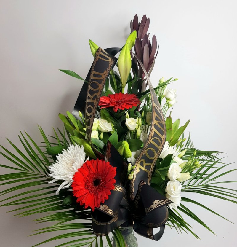 Funeral bouquet tied in hand No. 13