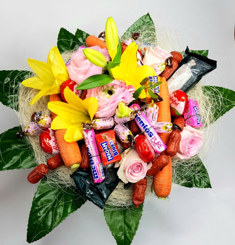 Kytice z klobás a bonbónů Robert