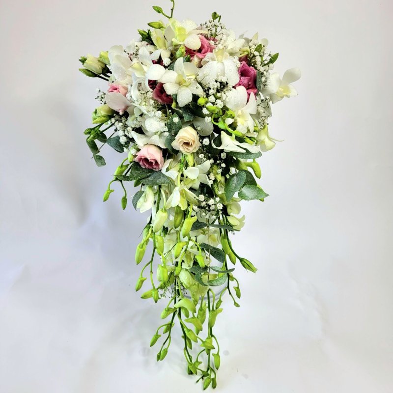Svatební kytice převislá č. 273